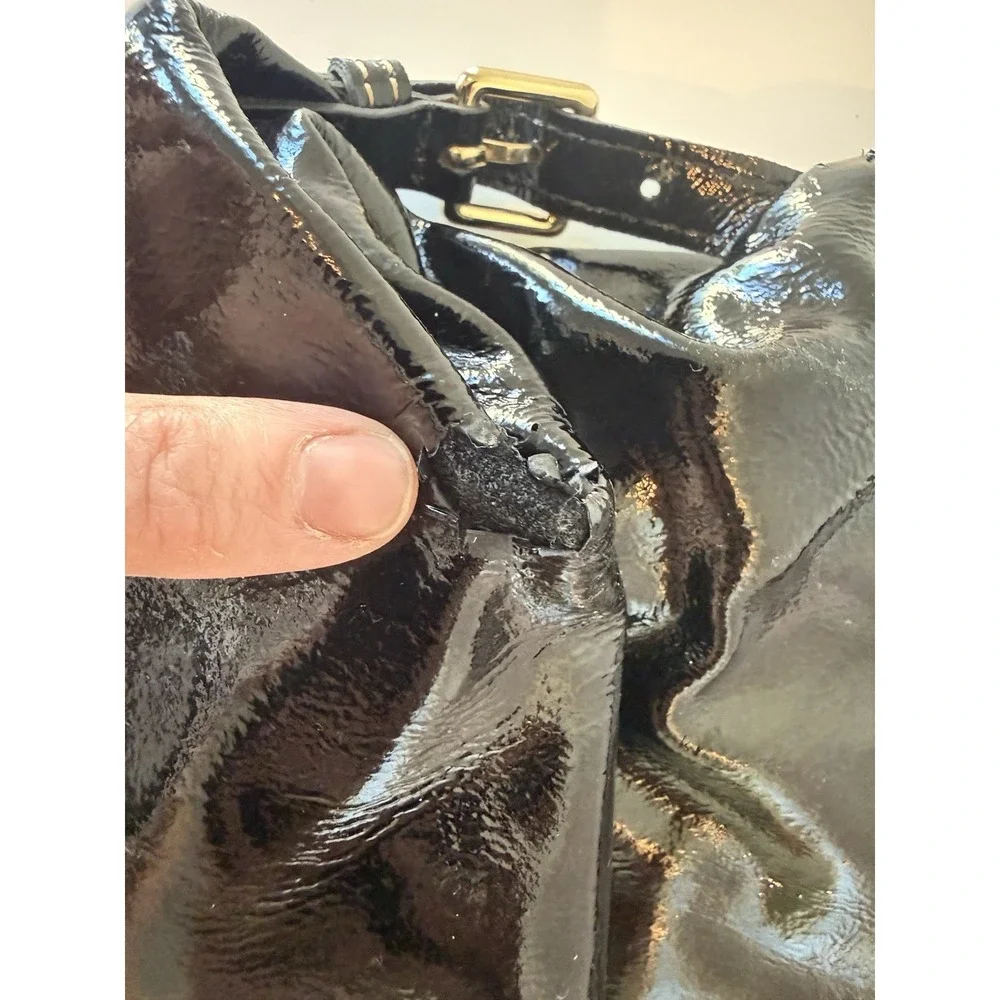 Dooney‎ & Bourke Black Patent Leather Medium Hobo Shoulder Bag Zip Pocket Nice